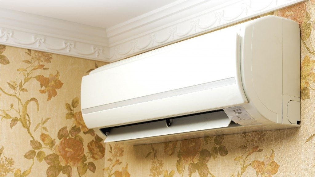 Airconditioner mounted on the wall