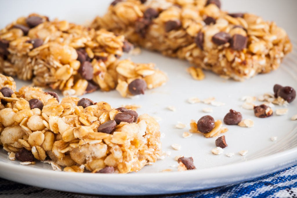 Granola bar with chocolate chips